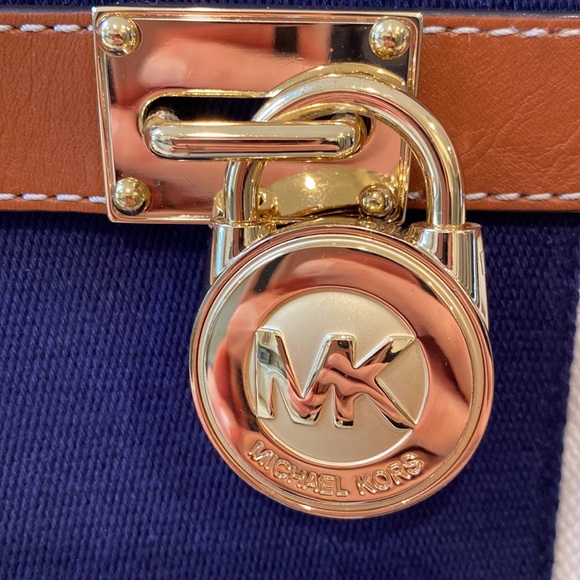 🔴FREE SHIPPING EUC Michael Kors Saffiano large Tote Bag - Picture 5 of 12